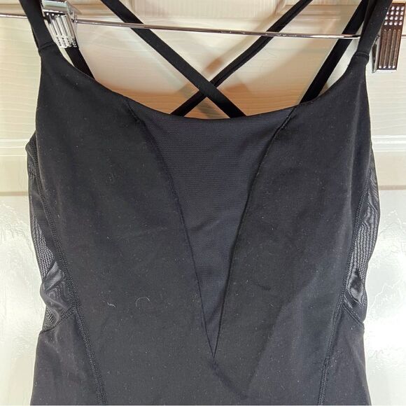 Lululemon Athletic Black Tank with Mesh Panels Size Small Activewear Outdoor - Picture 3 of 8